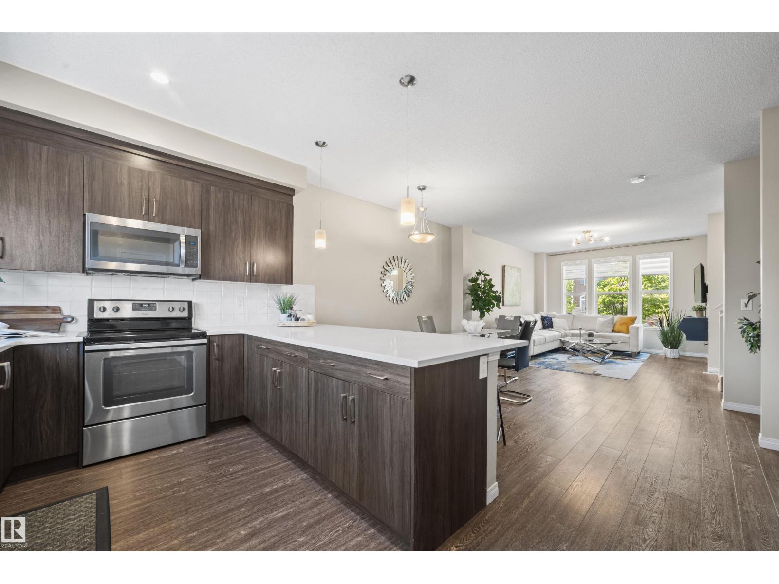 Photo 11 of 8149 Chappelle Wy Sw, Edmonton AB