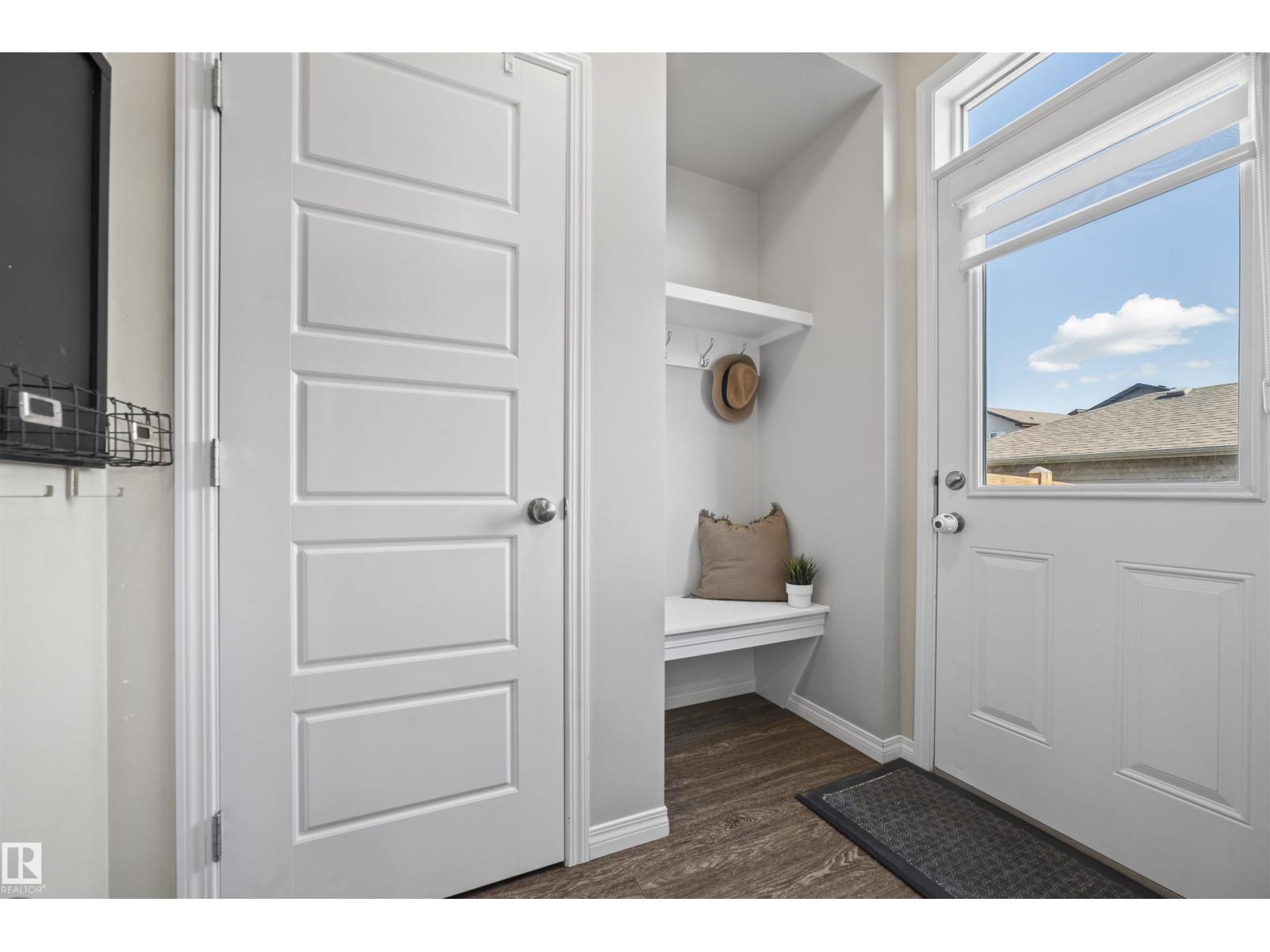Photo 12 of 8149 Chappelle Wy Sw, Edmonton AB