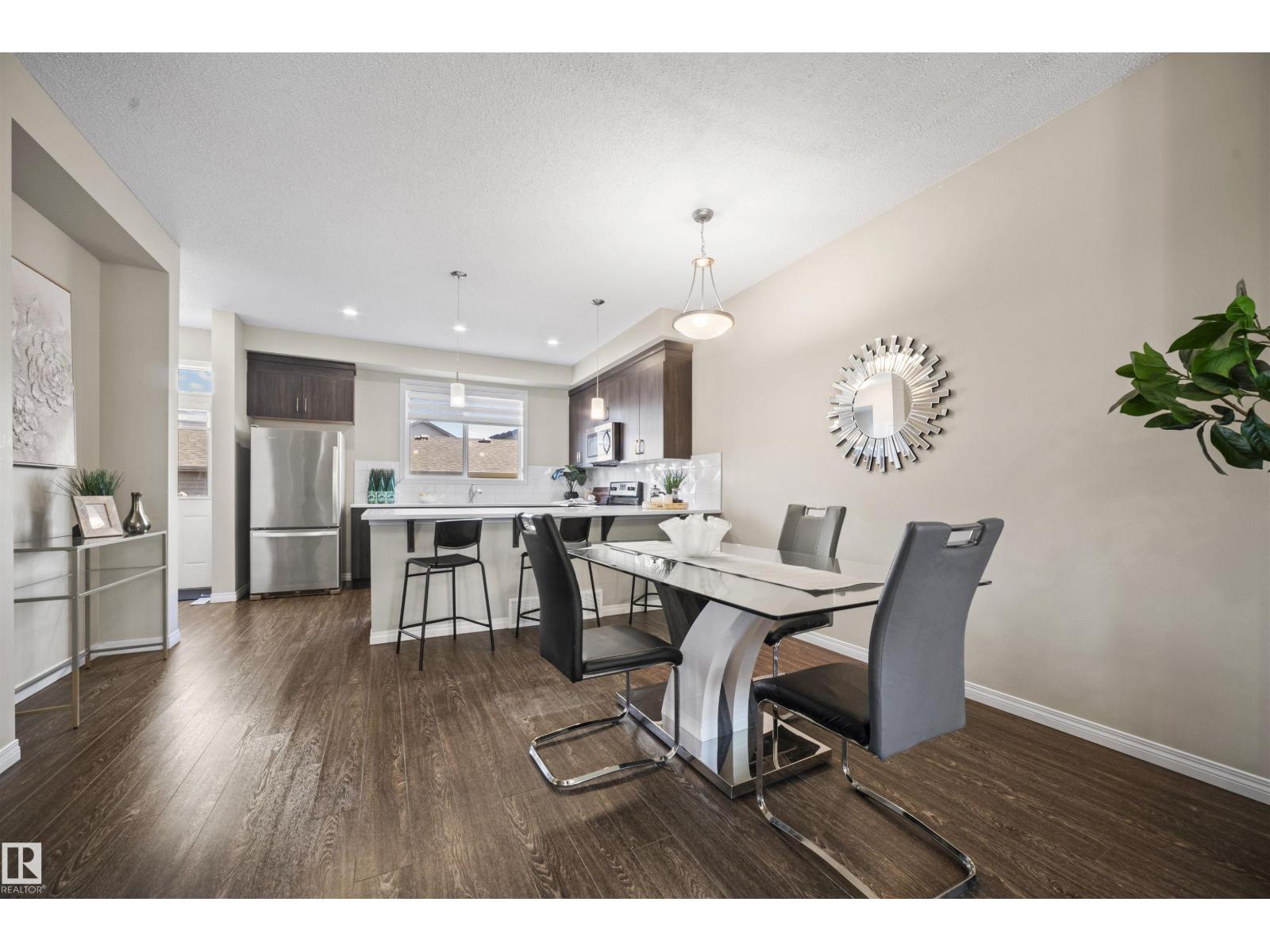 Photo 6 of 8149 Chappelle Wy Sw, Edmonton AB