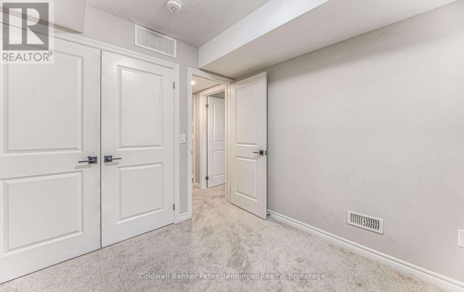 Photo 1 of 253 Chapel Hill Drive, Kitchener ON