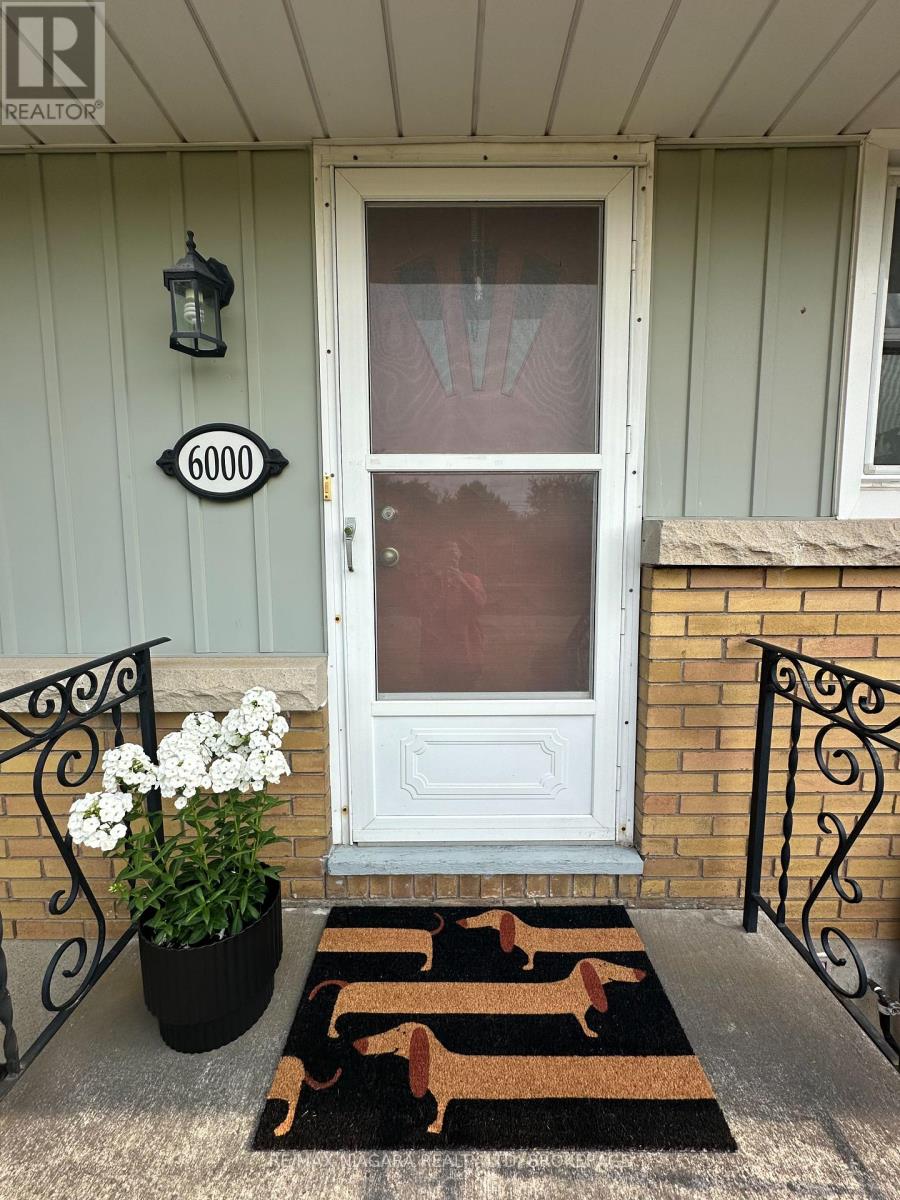 Photo 22 of 6000 Mayfair Drive, Niagara Falls ON
