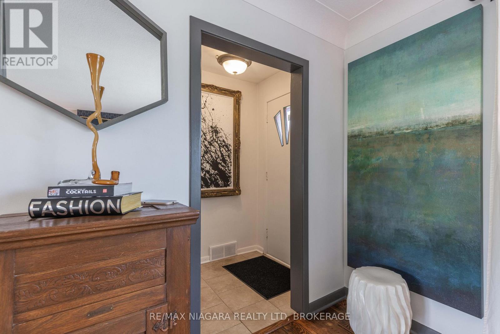 Photo 42 of 6000 Mayfair Drive, Niagara Falls ON