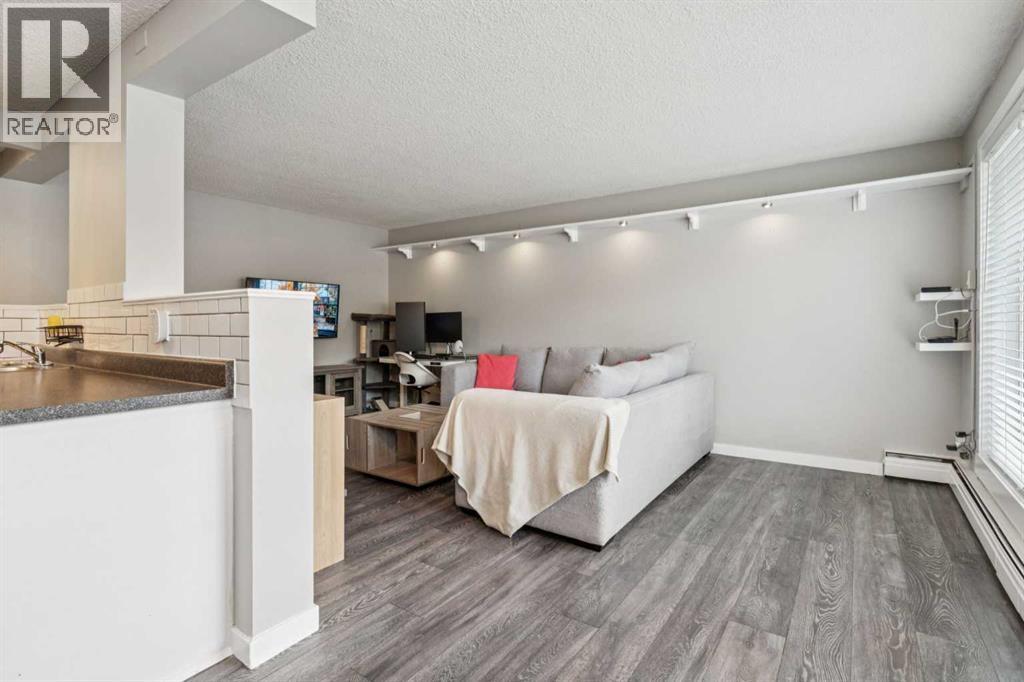 Single Family House for Sale in    Avenue SW Sunalta Calgary 