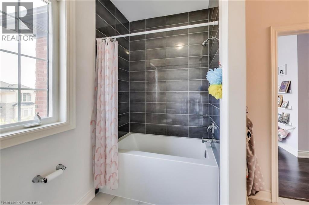 Photo 2 of 9 Skinner Road Road, Waterdown ON