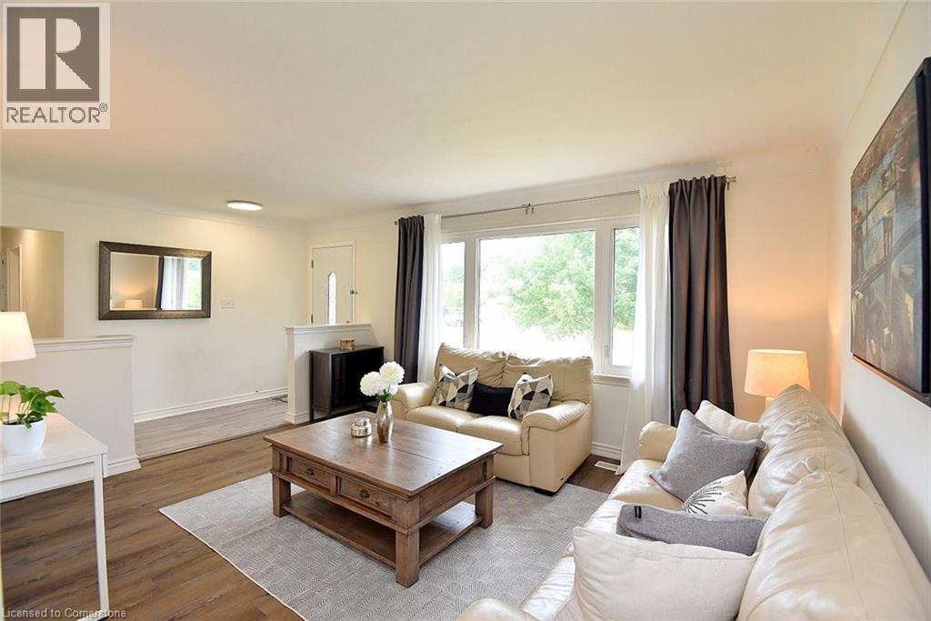 Photo 10 of 238 Kent Crescent, Burlington ON