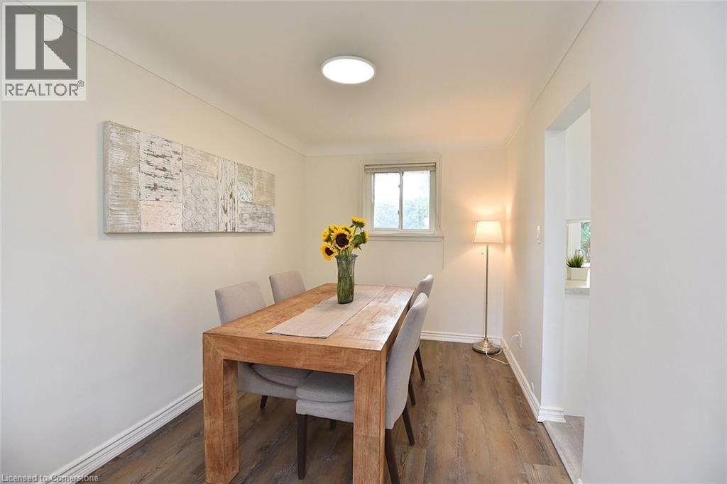Photo 13 of 238 Kent Crescent, Burlington ON