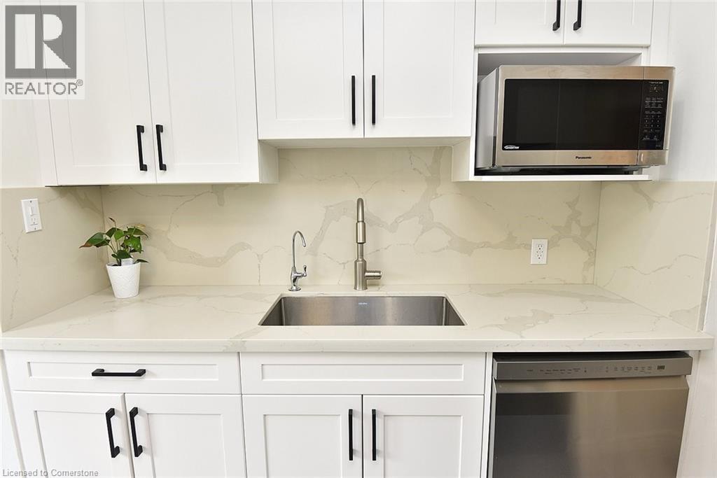 Photo 17 of 238 Kent Crescent, Burlington ON