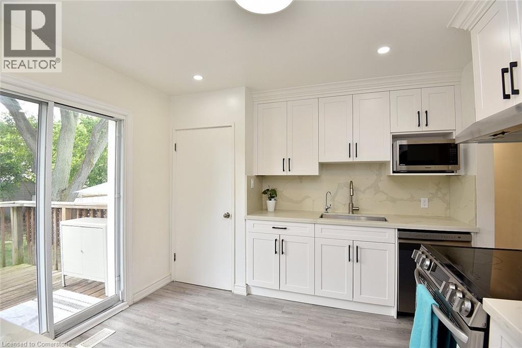 Photo 19 of 238 Kent Crescent, Burlington ON