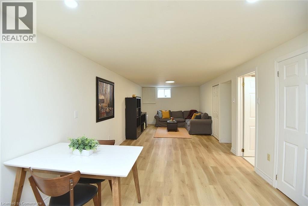 Photo 26 of 238 Kent Crescent, Burlington ON