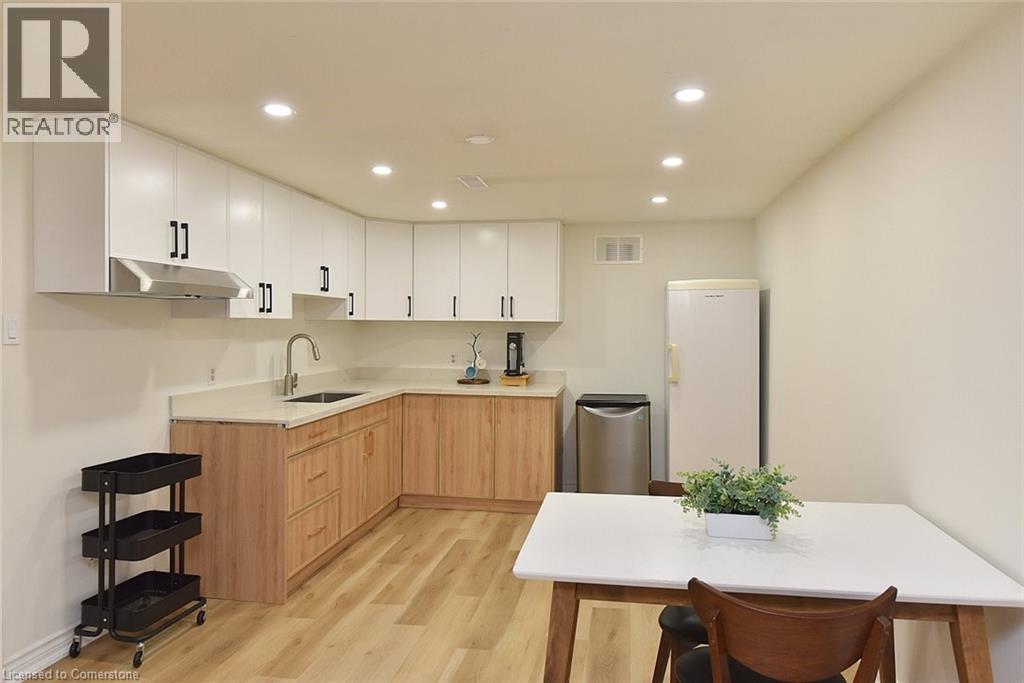 Photo 27 of 238 Kent Crescent, Burlington ON
