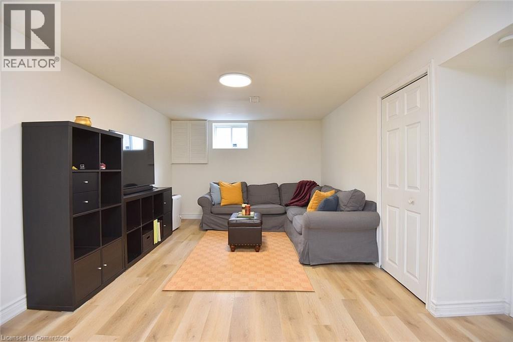 Photo 29 of 238 Kent Crescent, Burlington ON
