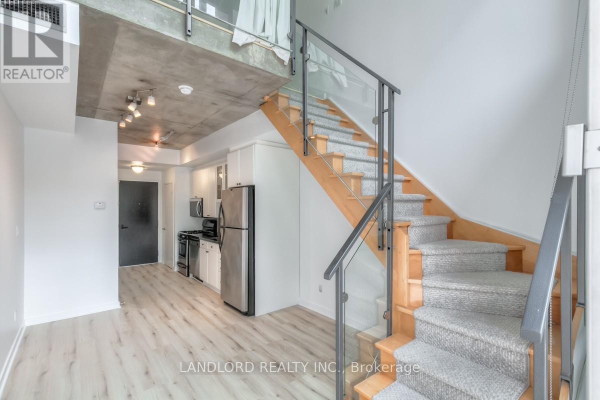 Photo 32 of 116 1 Shaw Street, Toronto ON
