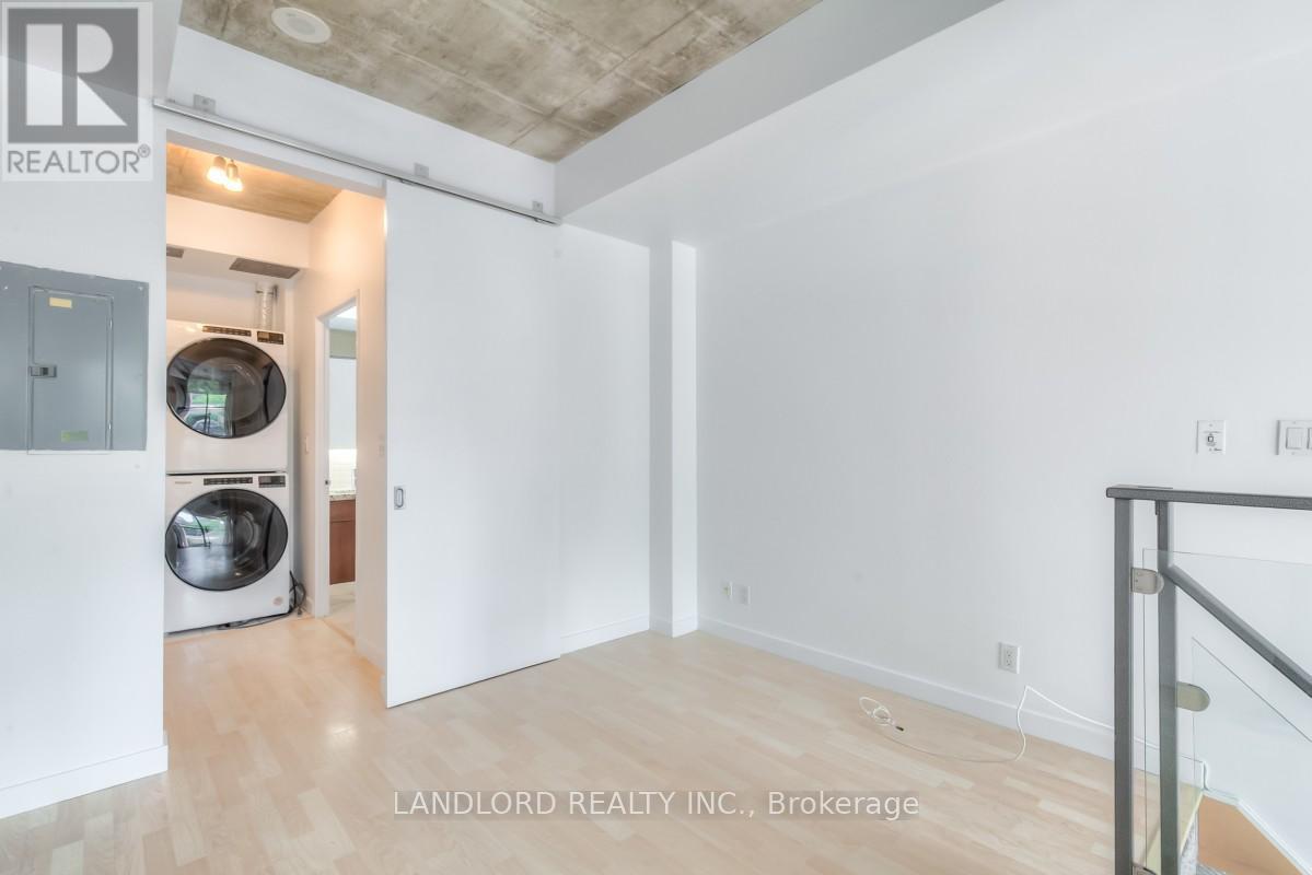 Photo 27 of 116 1 Shaw Street, Toronto ON