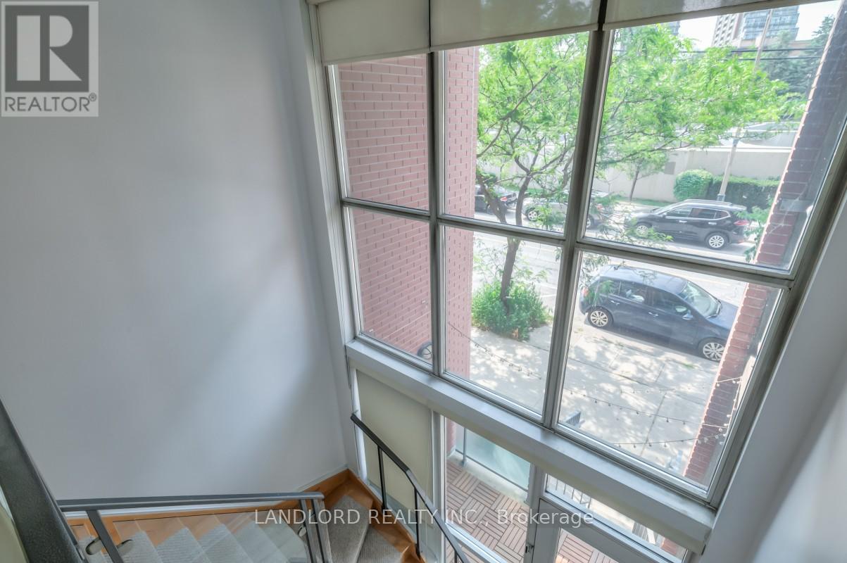 Photo 22 of 116 1 Shaw Street, Toronto ON