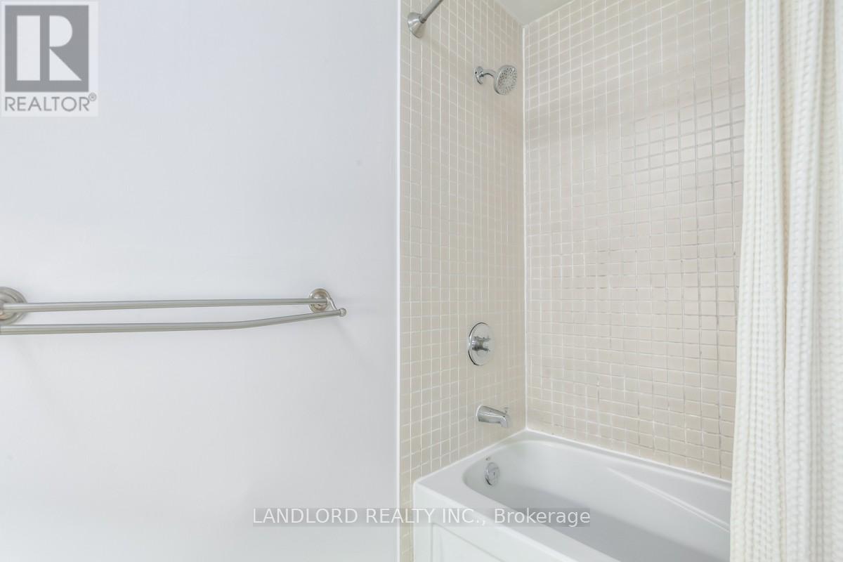 Photo 14 of 116 1 Shaw Street, Toronto ON