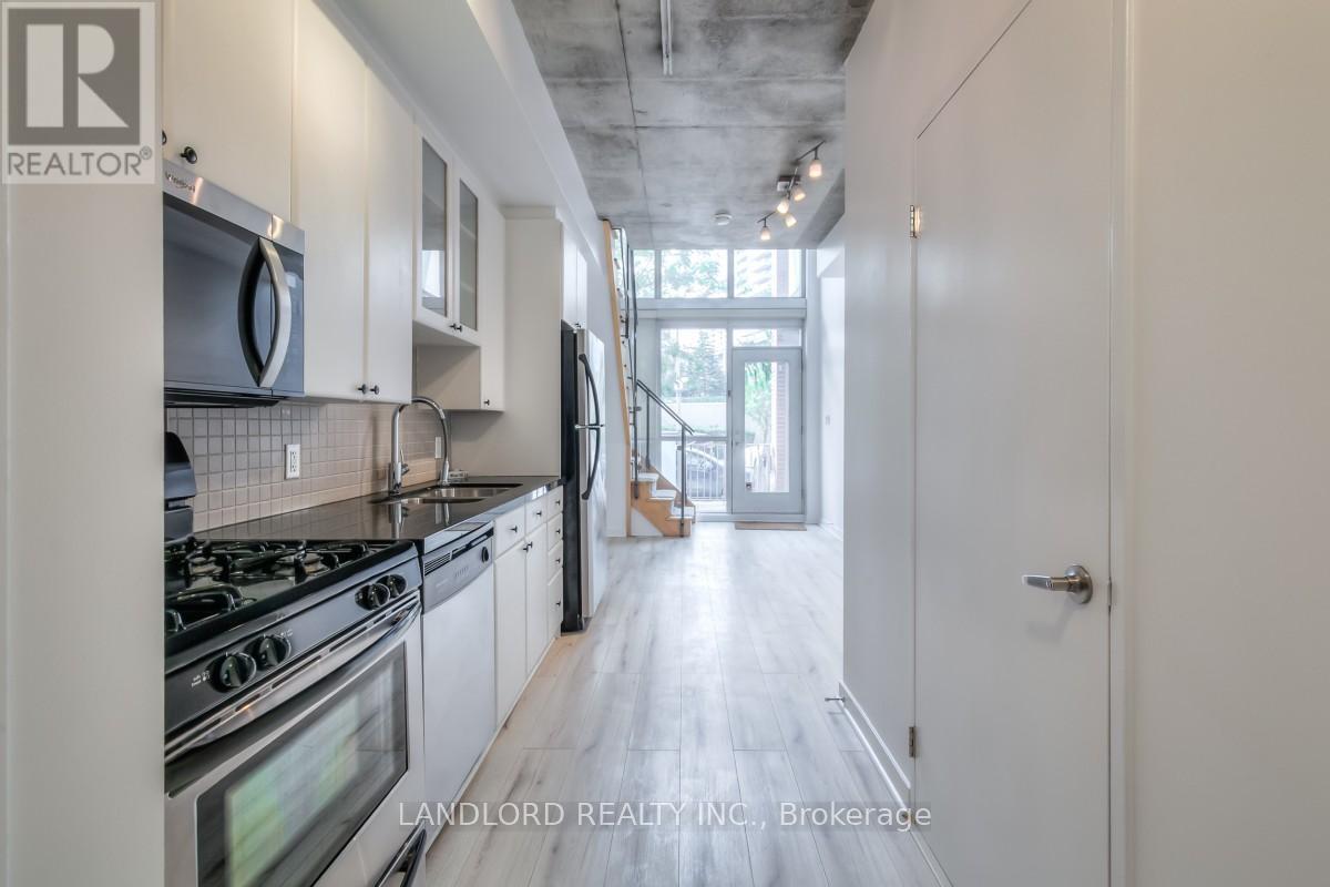 Photo 10 of 116 1 Shaw Street, Toronto ON