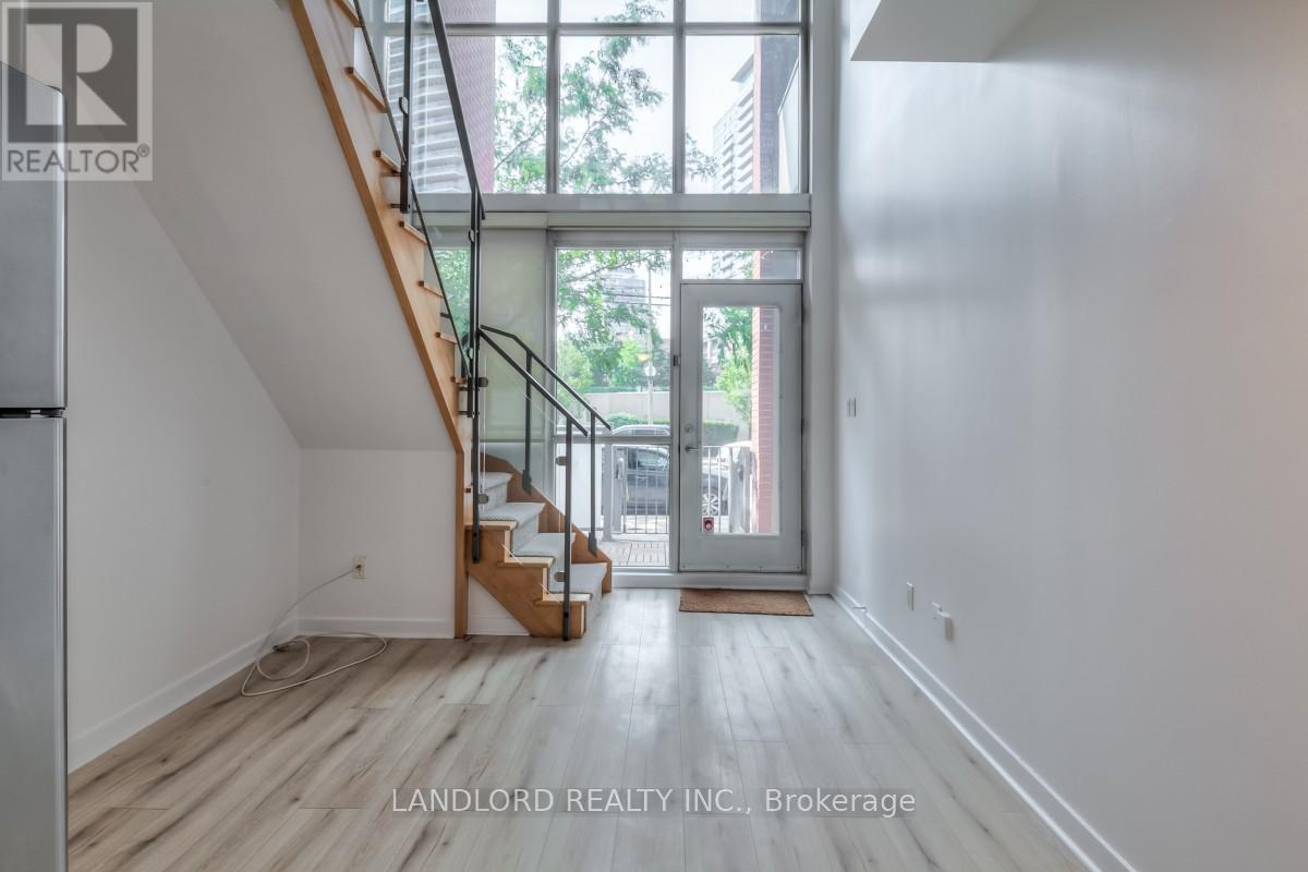 Photo 18 of 116 1 Shaw Street, Toronto ON
