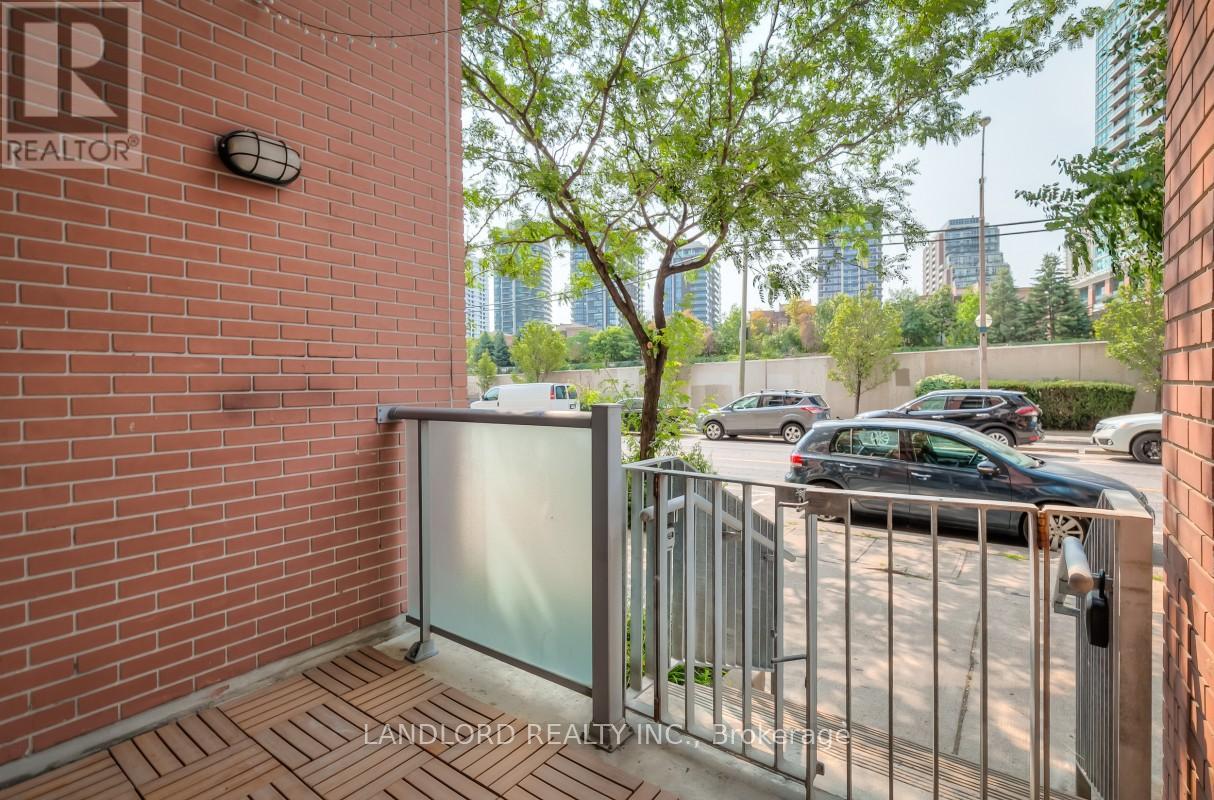 Photo 7 of 116 1 Shaw Street, Toronto ON