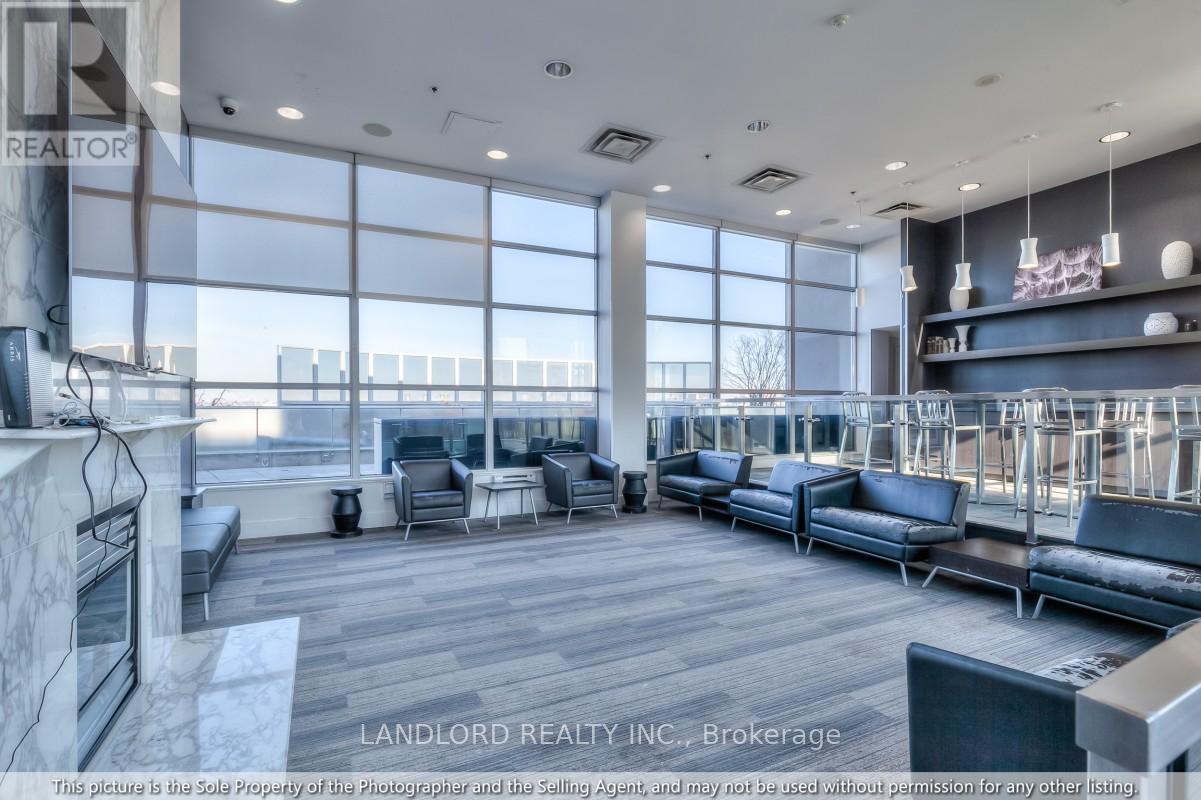 Photo 2 of 116 1 Shaw Street, Toronto ON
