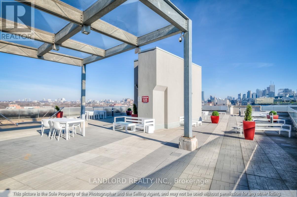 Photo 34 of 116 1 Shaw Street, Toronto ON