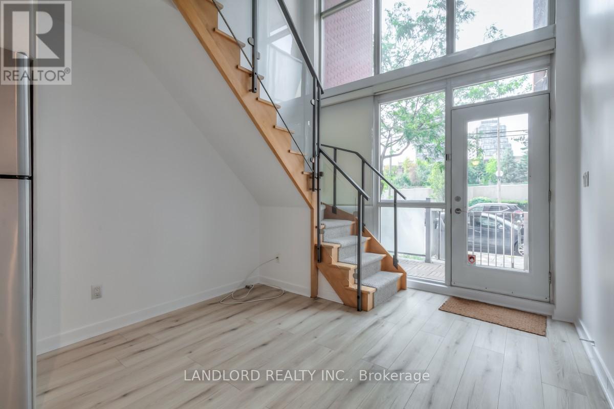 Photo 31 of 116 1 Shaw Street, Toronto ON