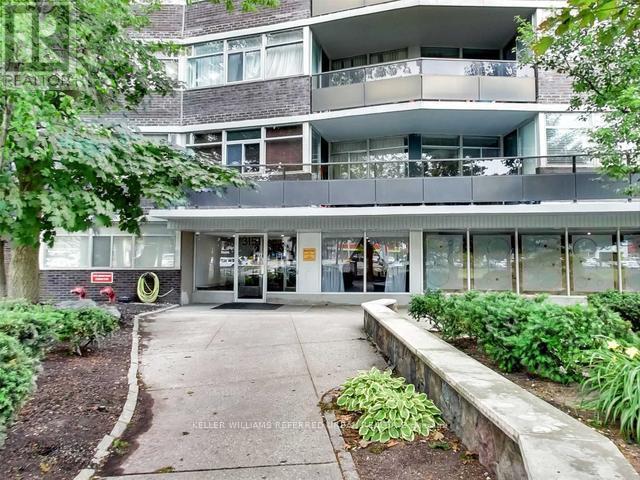 Photo 4 of 305 3151 Bridletowne Circle, Toronto ON