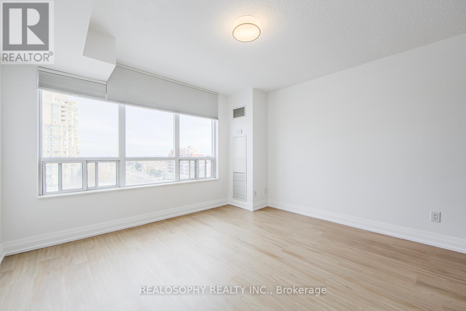 Photo 12 of 805 3650 Kingston Road, Toronto ON