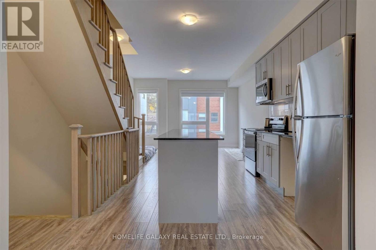 Photo 6 of 1653 Pleasure Valley Path, Oshawa ON
