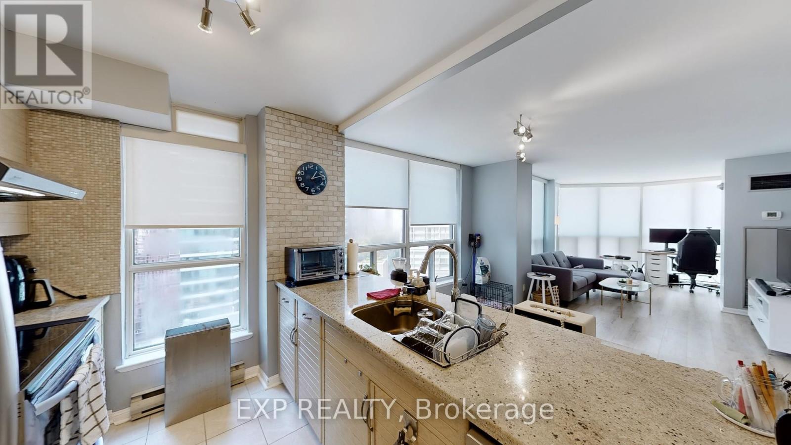 Photo 23 of 1105 24 Wellesley Street W, Toronto ON