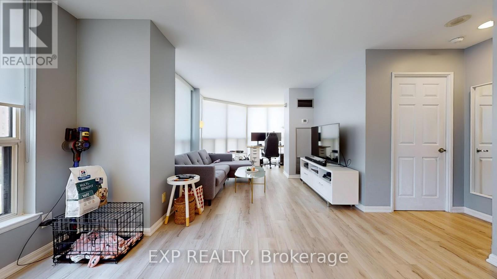Photo 13 of 1105 24 Wellesley Street W, Toronto ON