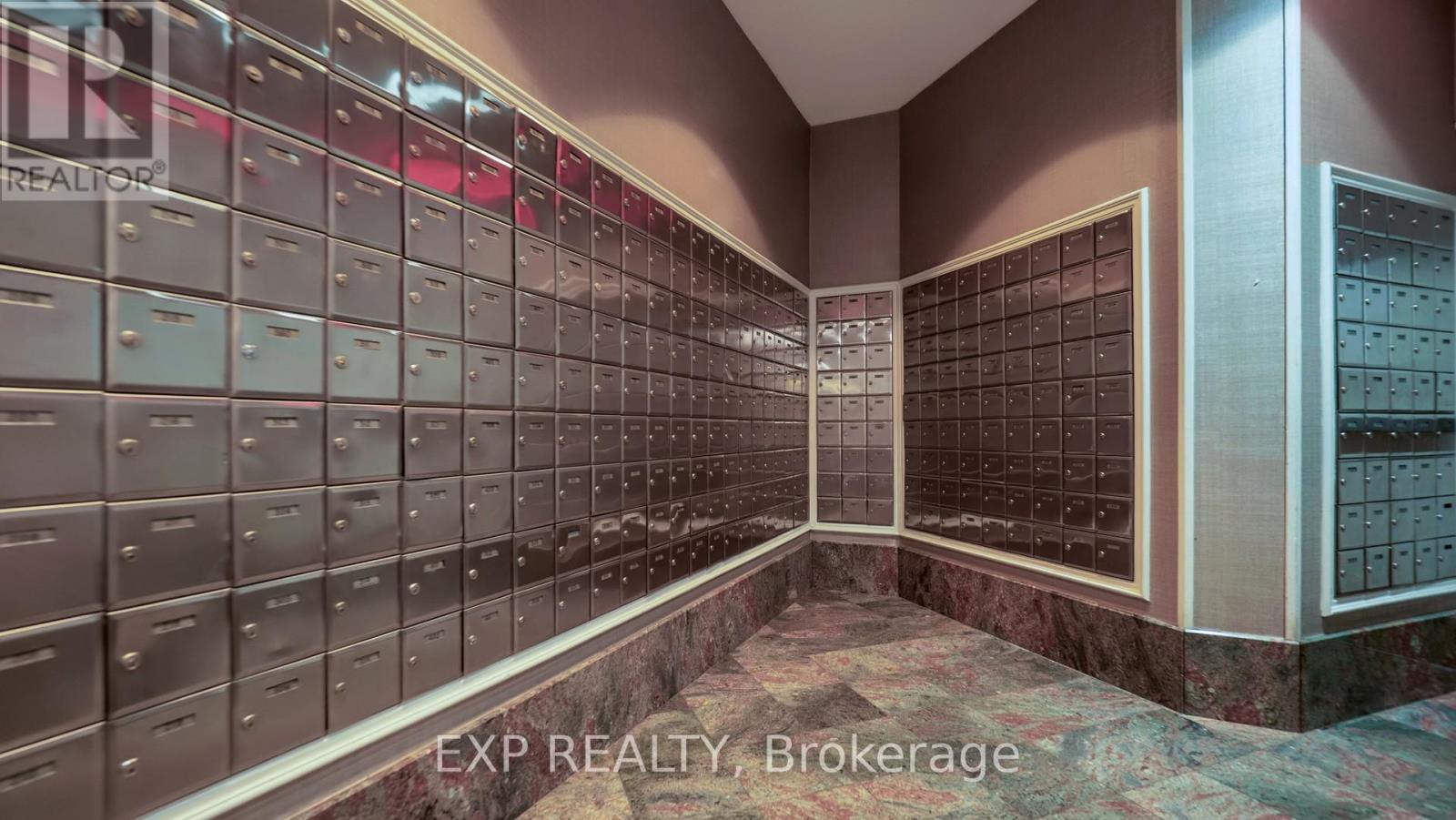 Photo 10 of 1105 24 Wellesley Street W, Toronto ON