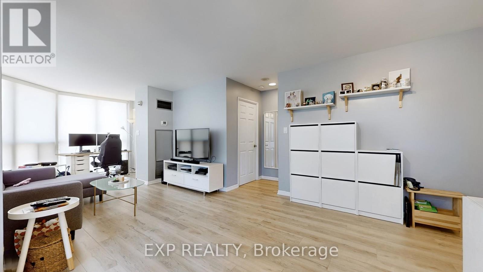 Photo 14 of 1105 24 Wellesley Street W, Toronto ON