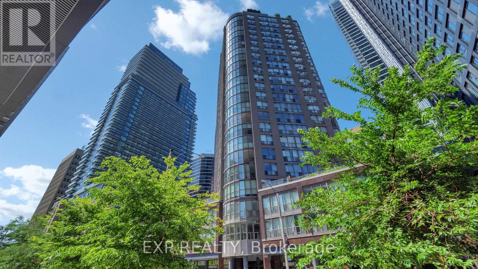 Photo 1 of 1105 24 Wellesley Street W, Toronto ON