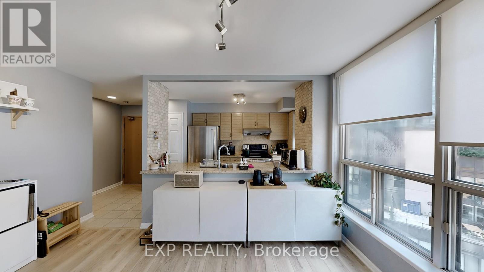 Photo 21 of 1105 24 Wellesley Street W, Toronto ON