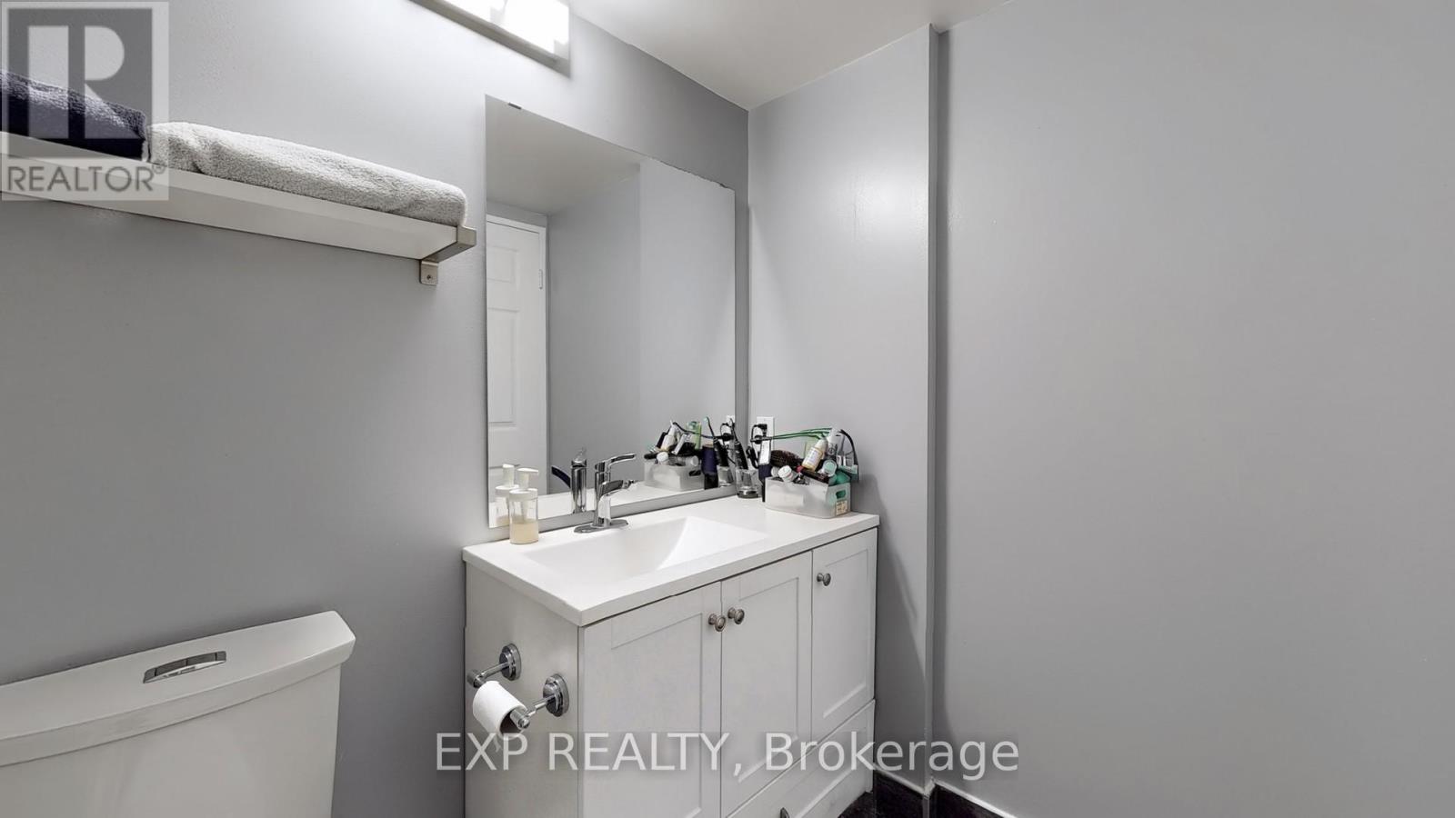 Photo 33 of 1105 24 Wellesley Street W, Toronto ON