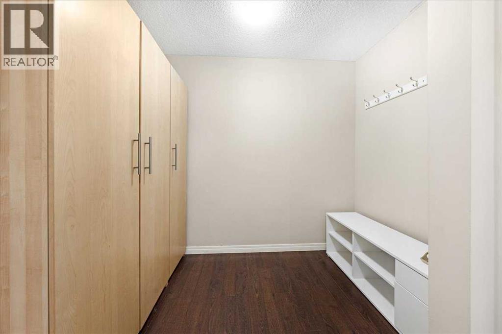 Single Family House for Sale in   Richard Road SW Lincoln Park Calgary 