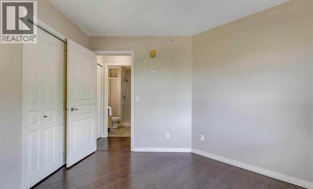 Single Family House for Sale in   Richard Road SW Lincoln Park Calgary 