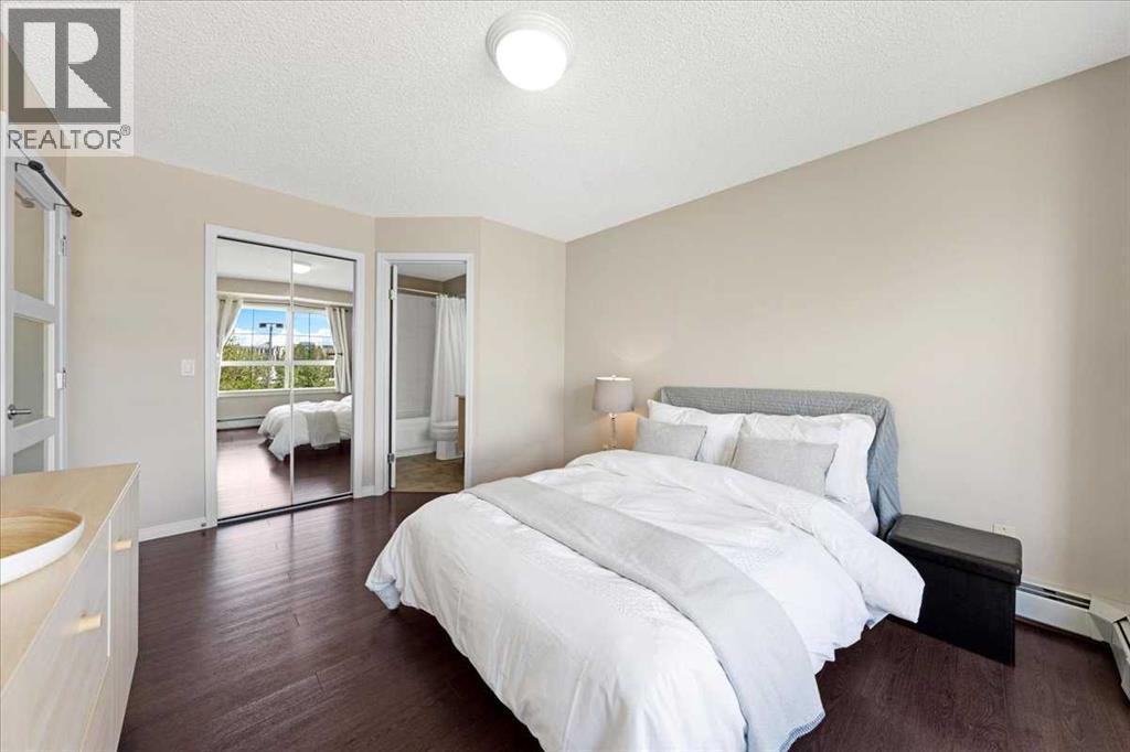 Single Family House for Sale in   Richard Road SW Lincoln Park Calgary 