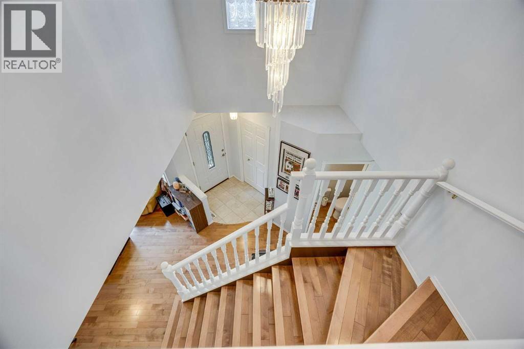 Single Family House for Sale in  Douglas Ridge Green SE Douglasdale/Glen Calgary 