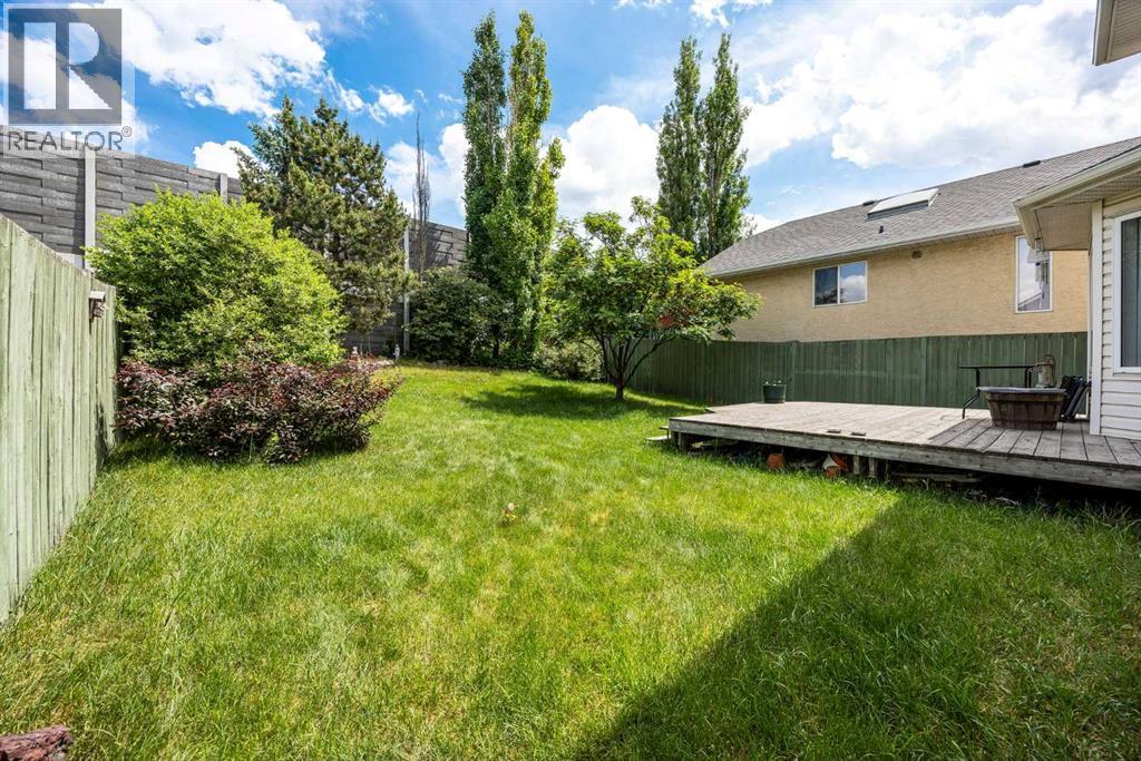Single Family House for Sale in  Douglas Ridge Green SE Douglasdale/Glen Calgary 