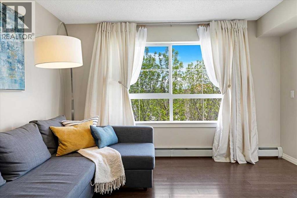 Single Family House for Sale in   Richard Road SW Lincoln Park Calgary 
