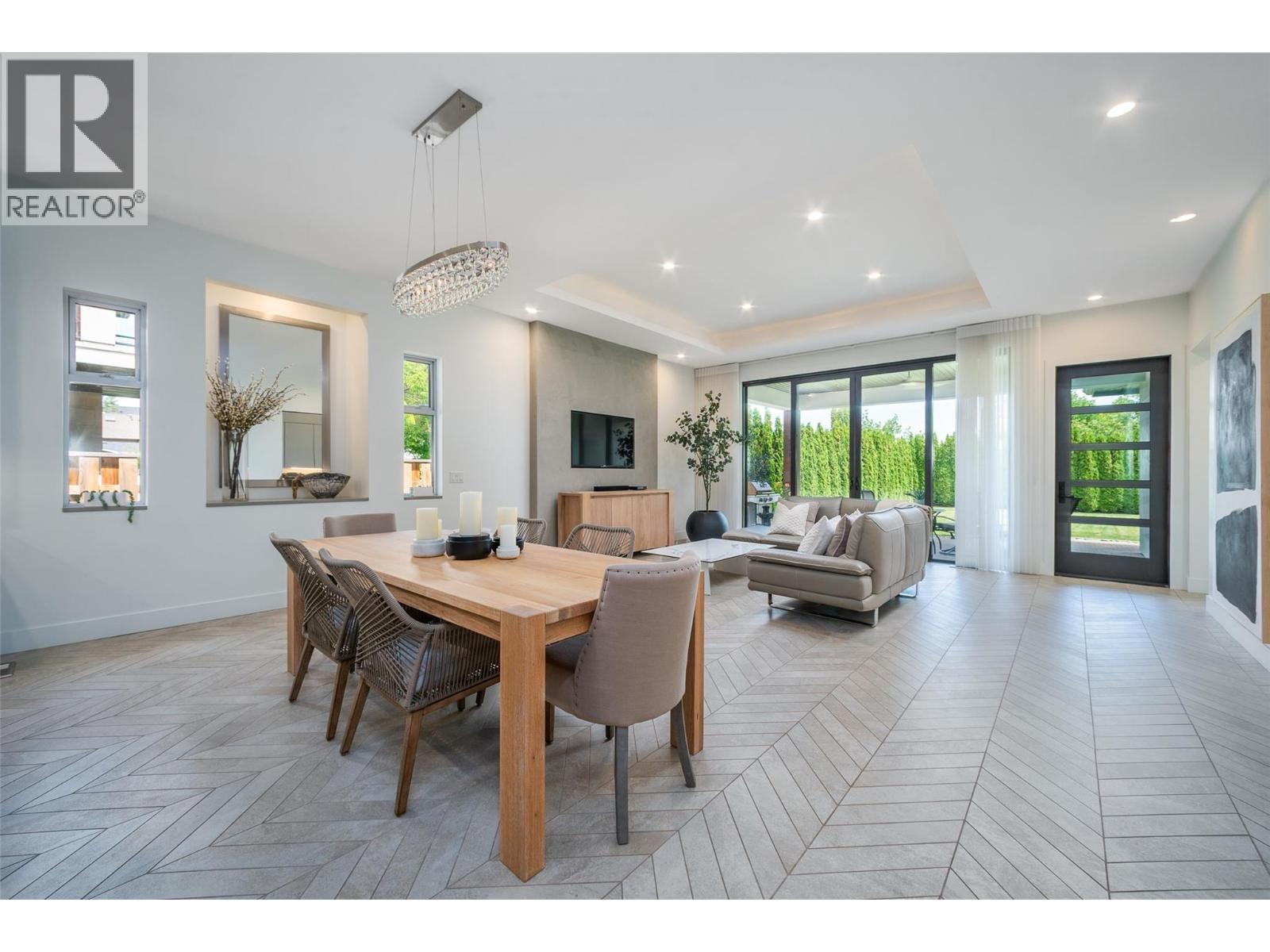  3567 Lakeshore Road, Kelowna