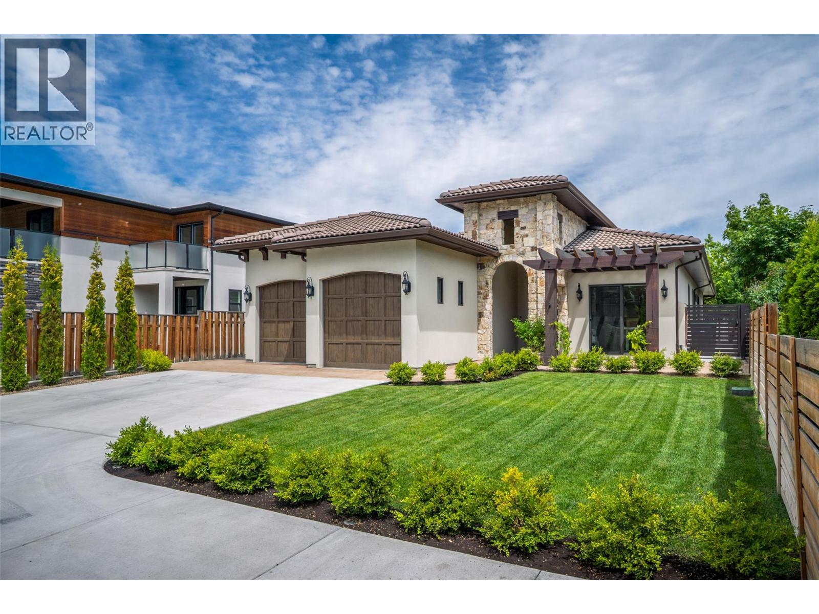  3567 Lakeshore Road, Kelowna