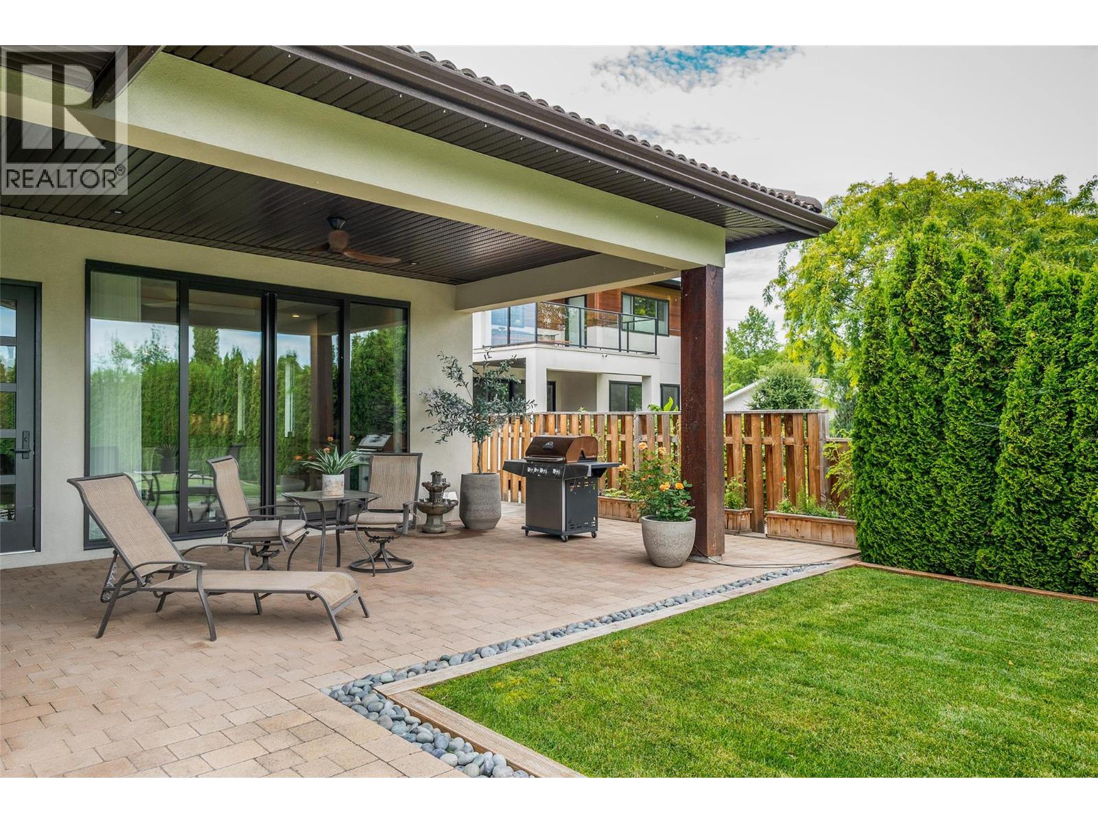  3567 Lakeshore Road, Kelowna