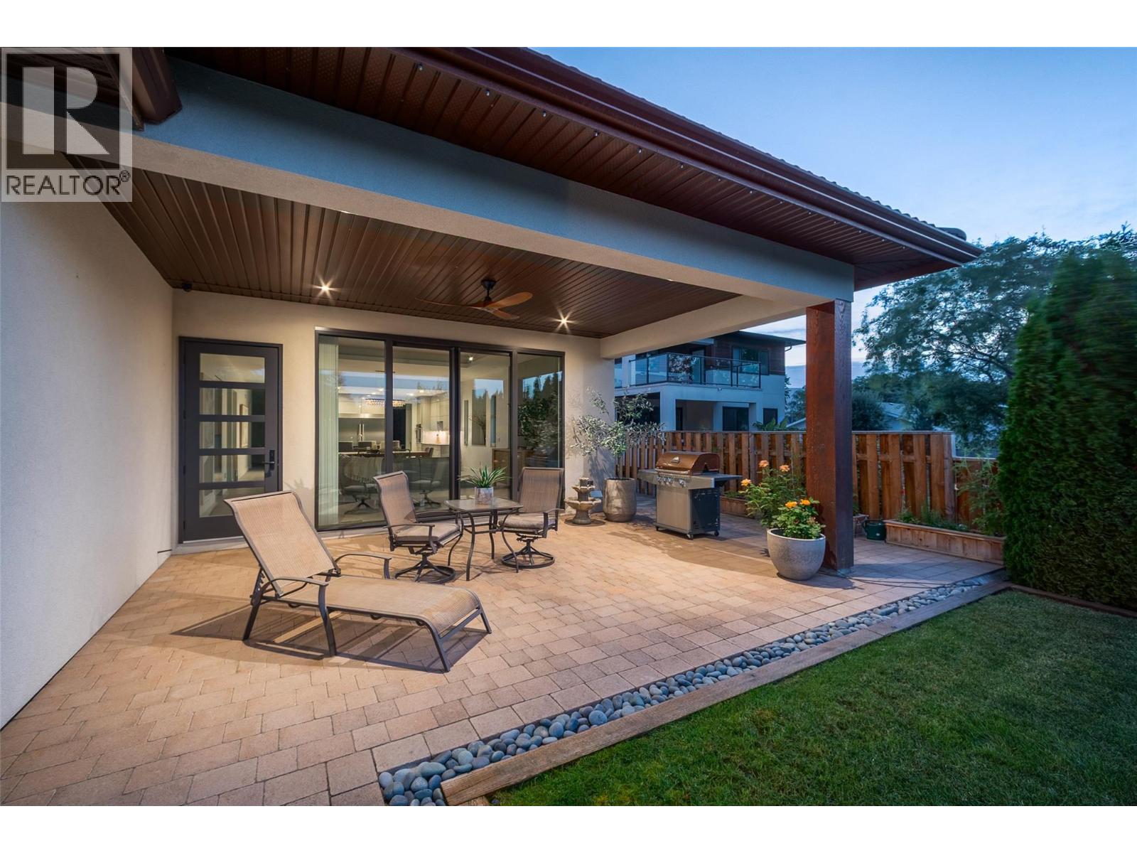  3567 Lakeshore Road, Kelowna