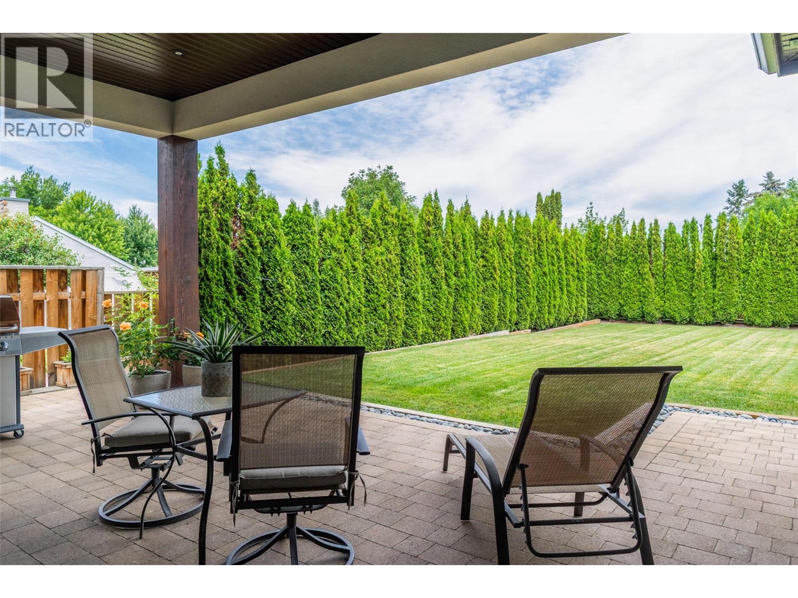  3567 Lakeshore Road, Kelowna