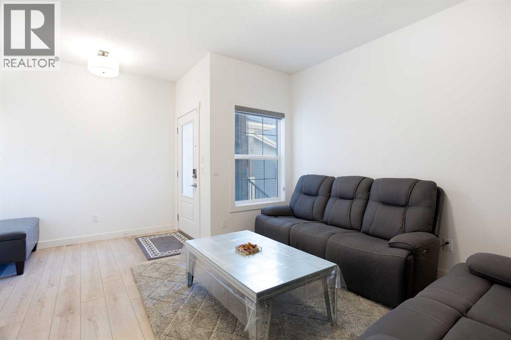 Photo 12 of 200 Homestead Grove Ne, Calgary AB