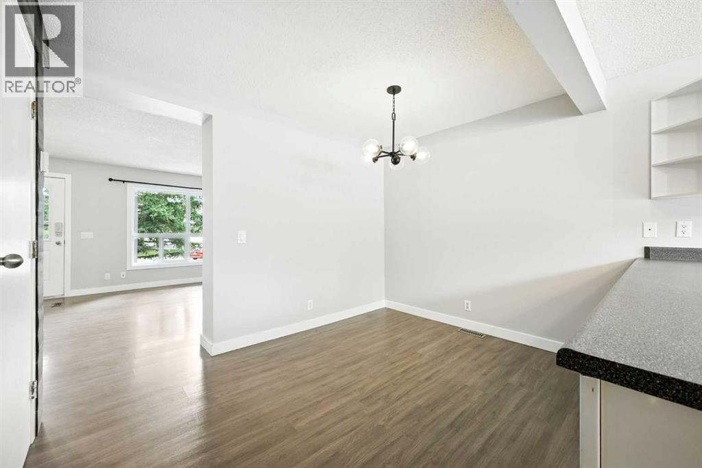 Single Family House for Sale in  Woodmont Terrace SW Woodbine Calgary 