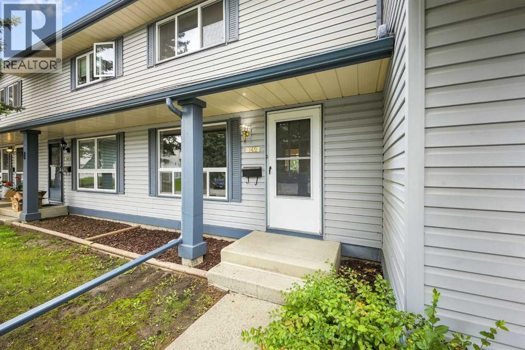 Single Family House for Sale in  Woodmont Terrace SW Woodbine Calgary 