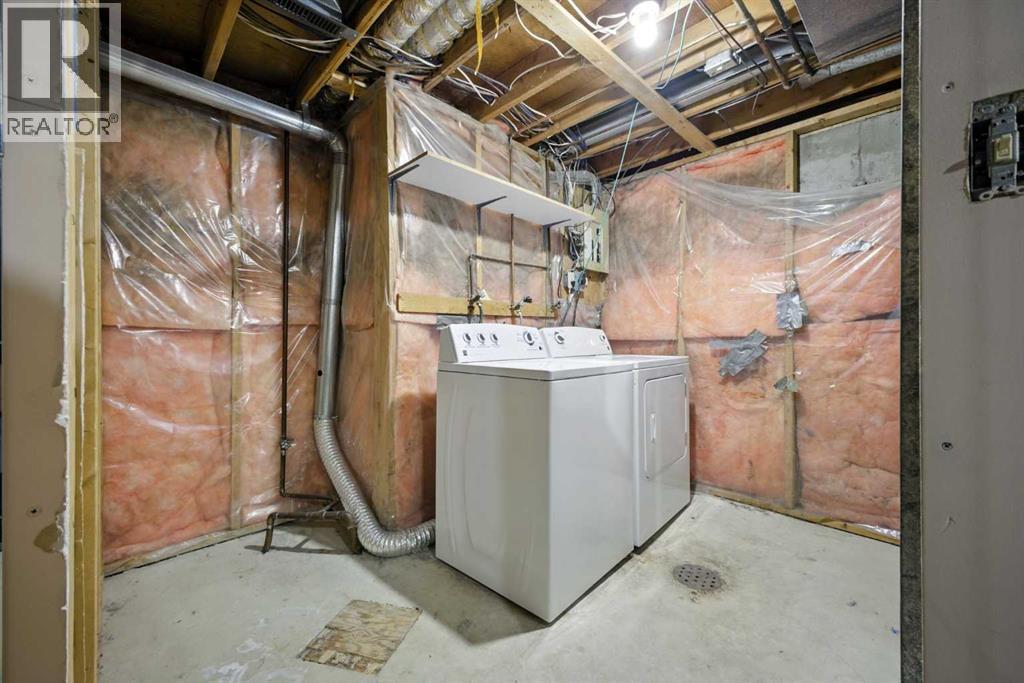 Single Family House for Sale in  Woodmont Terrace SW Woodbine Calgary 